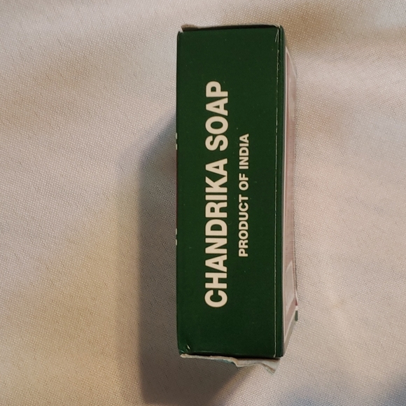 CHANDRIKA  AYURVEDIC SOAP 3 Bars 2.64 oz (75g) Ea. - Picture 2 of 3